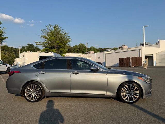 Used 2015 Hyundai Genesis 5.0 RWD image 6