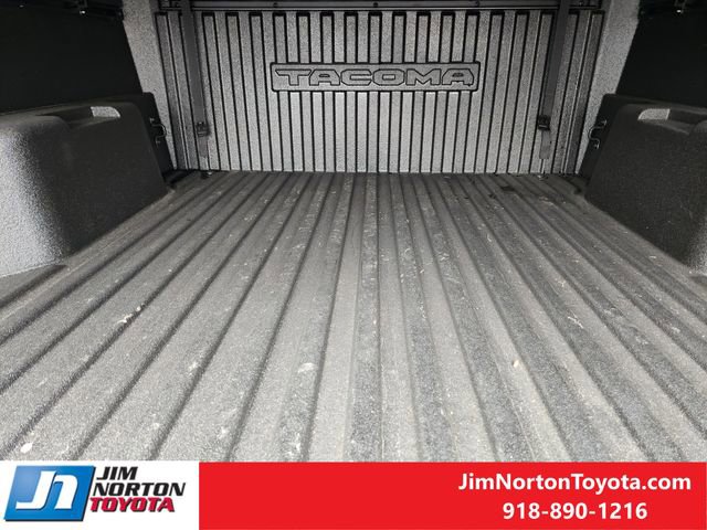 Used 2025 Toyota Tacoma TRD Off-Road image 32
