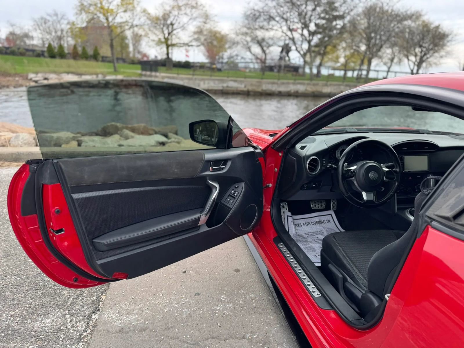 Used 2018 Toyota 86 RWD image 9