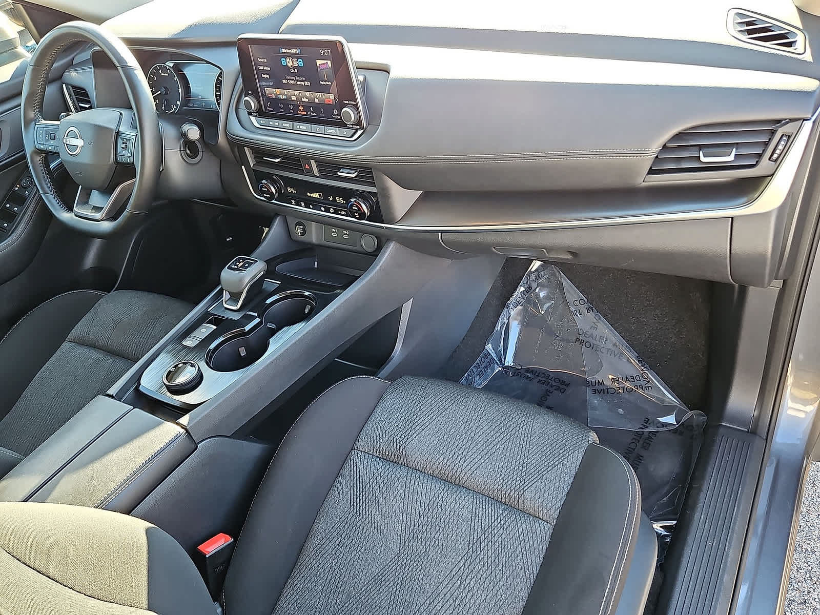 Used 2025 Nissan Rogue SV AWD/4WD image 33