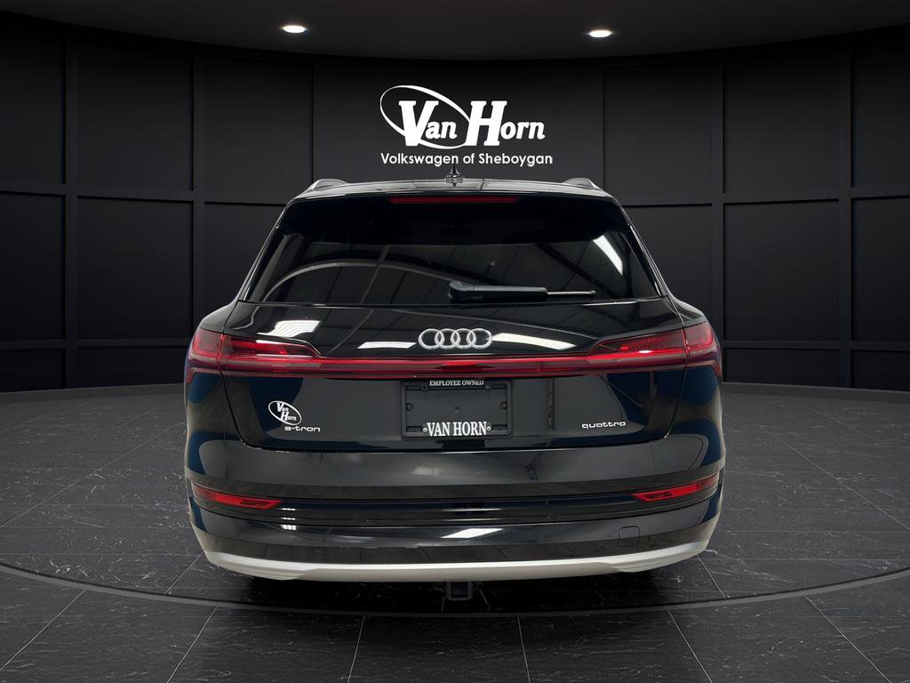 Used 2022 Audi e-tron Premium w/ Towing Package image 6