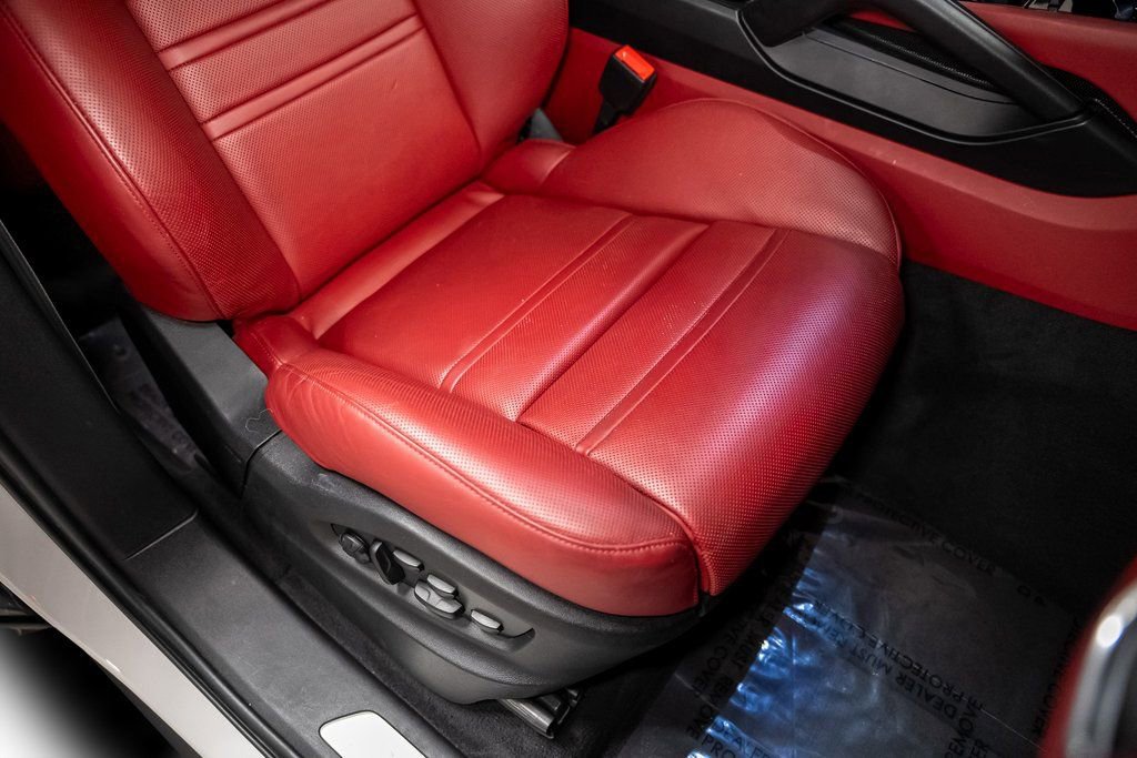 Used 2023 Porsche Cayenne Platinum Edition image 33
