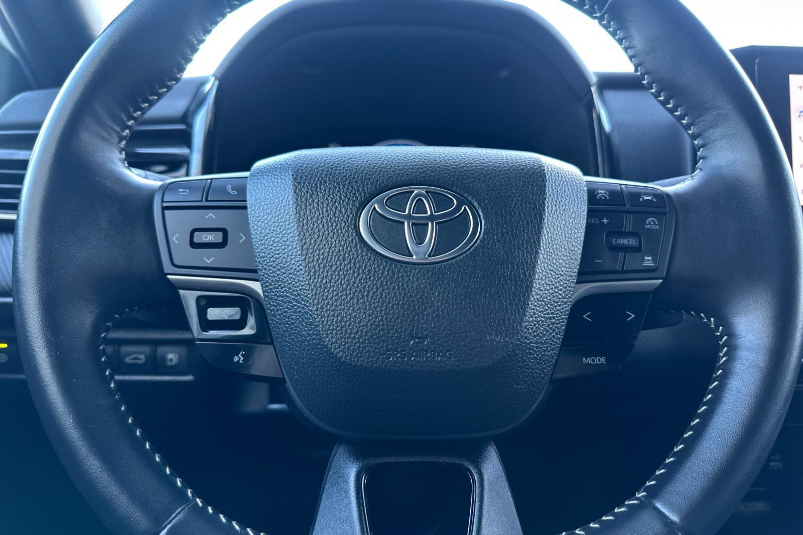 Certified 2025 Toyota Camry SE FWD image 19