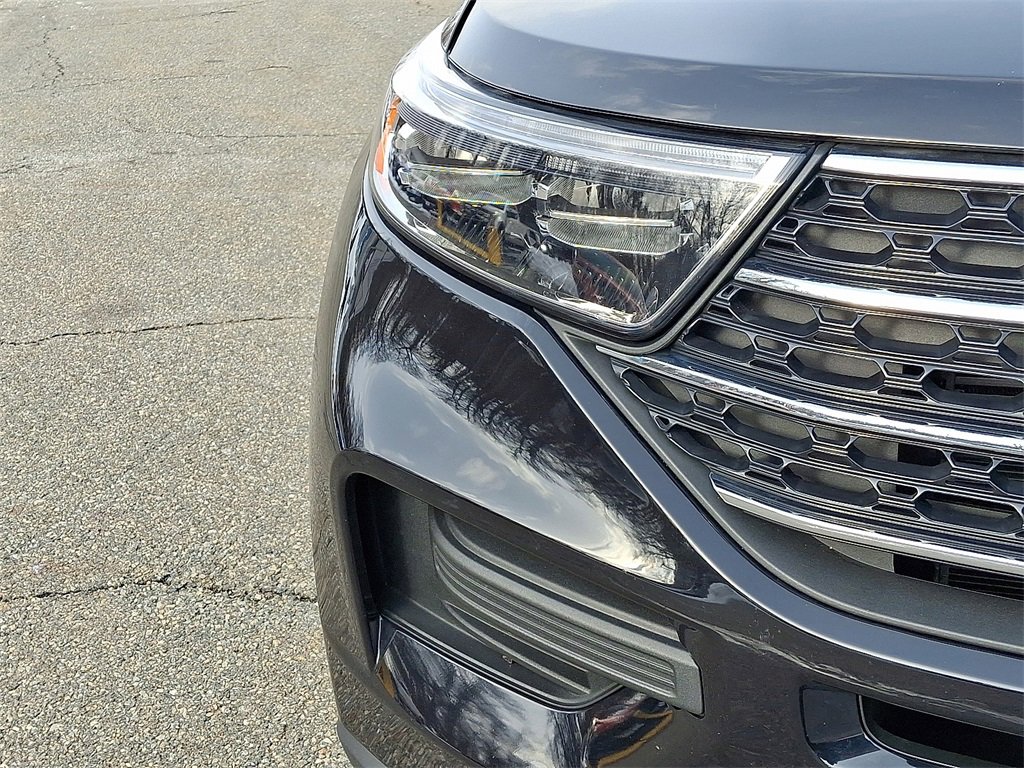 Used 2023 Ford Explorer XLT image 10