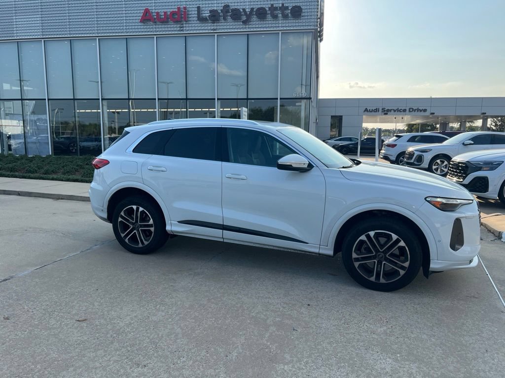 Used 2025 Audi Q5 Premium Plus AWD/4WD image 5