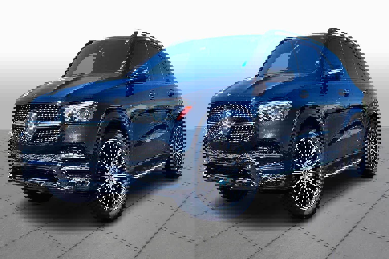 Used 2022 Mercedes-Benz GLE 350 image 2