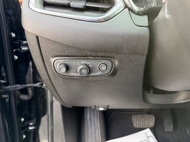 Used 2020 Chevrolet Equinox Premier AWD/4WD image 23