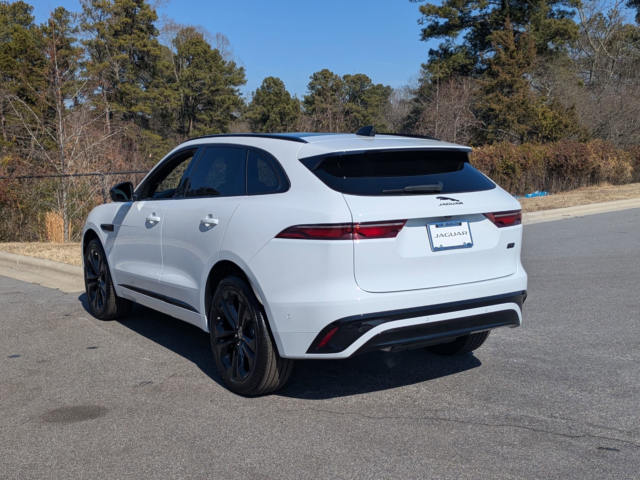 New 2026 Jaguar F-PACE R-Dynamic S image 7