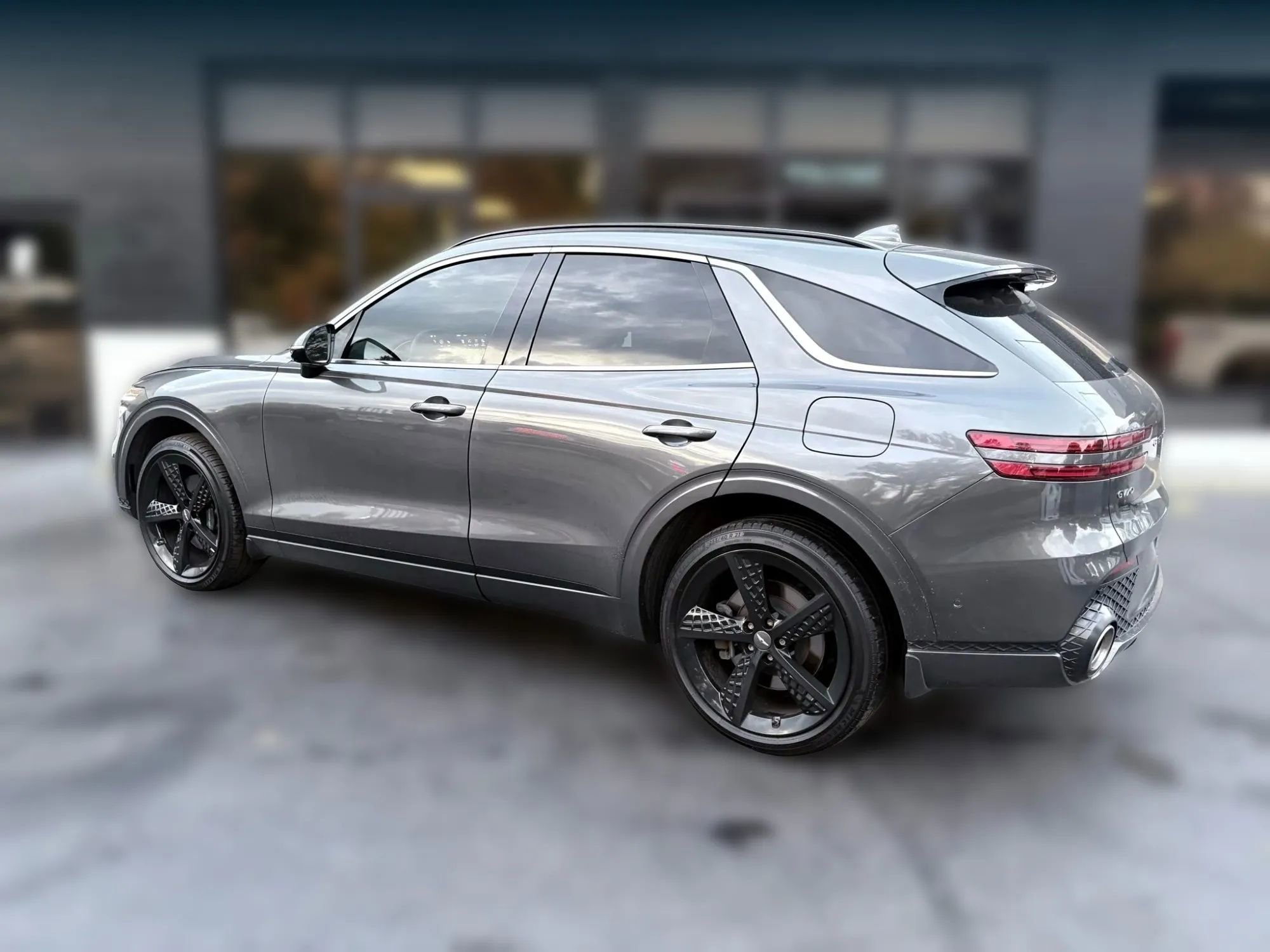 Used 2022 Genesis GV70 3.5T Sport w/ Sport Prestige Package image 3