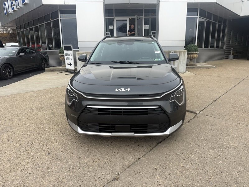 Used 2023 Kia Niro EX w/ EX Cold Weather Package video 2