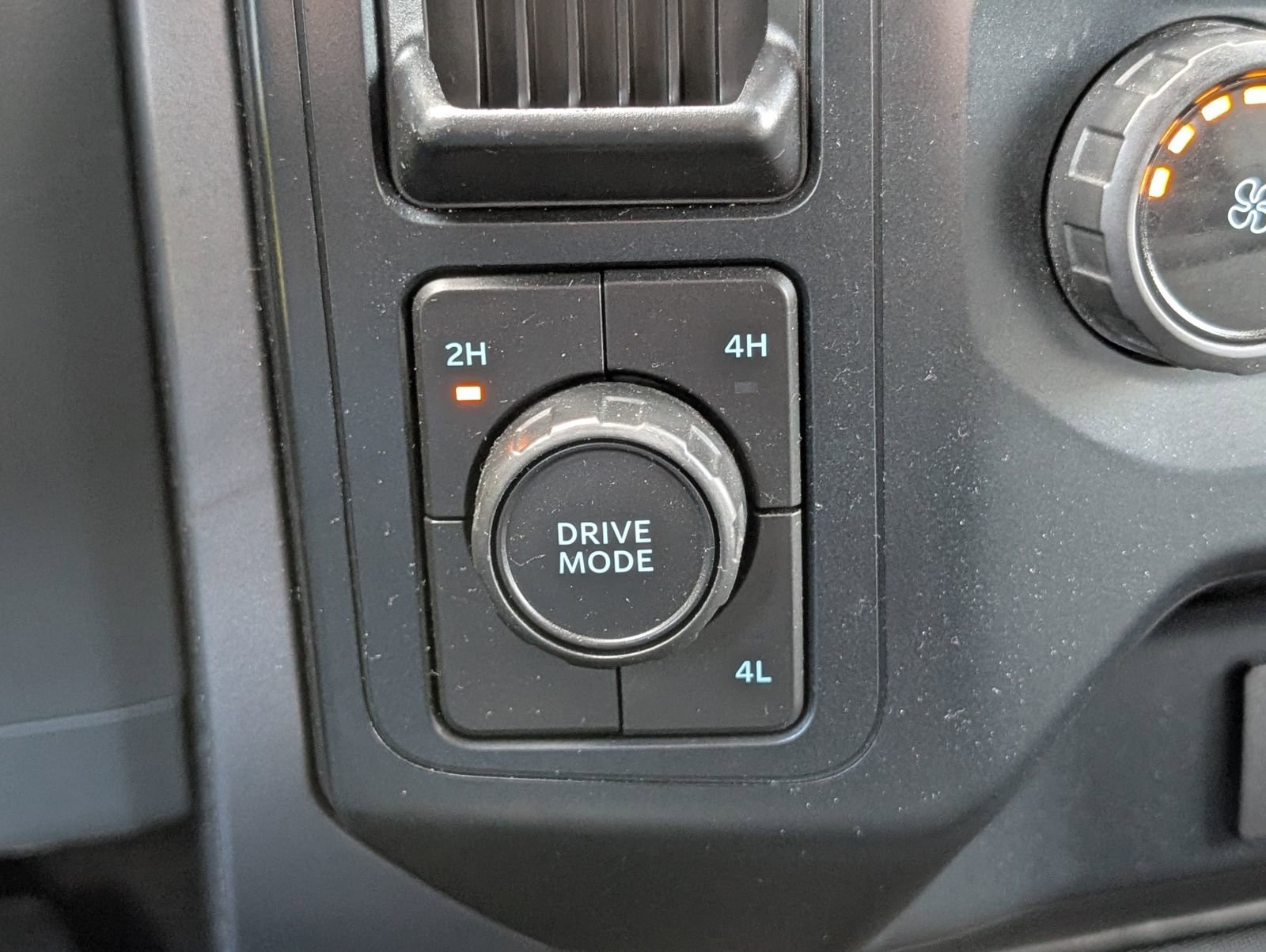 Used 2023 Ford F150 XLT AWD/4WD image 18