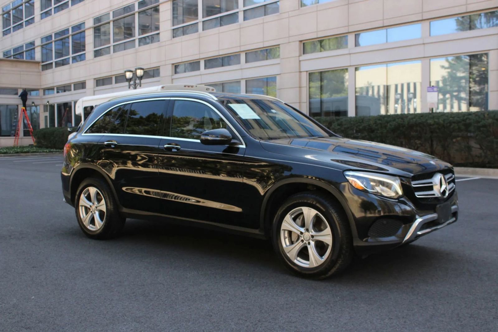 Used 2017 Mercedes-Benz GLC 300 4MATIC w/ Premium 1 Package image 2