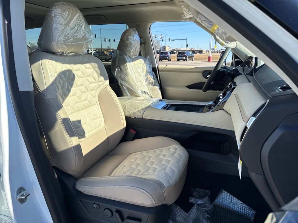 New 2026 Nissan Armada Platinum Reserve image 16