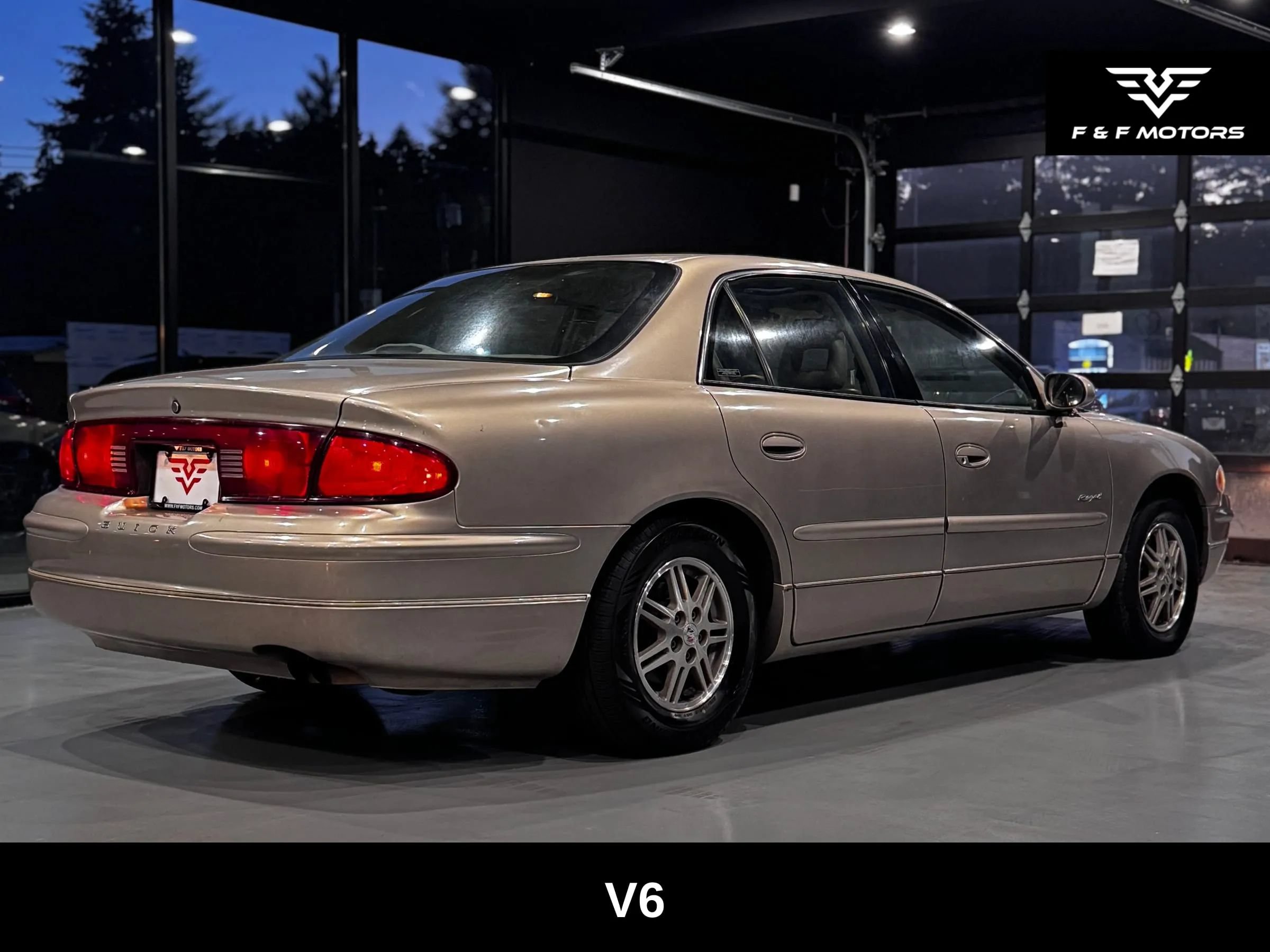 Used 2000 Buick Regal LS w/ Luxury Pkg FWD image 3