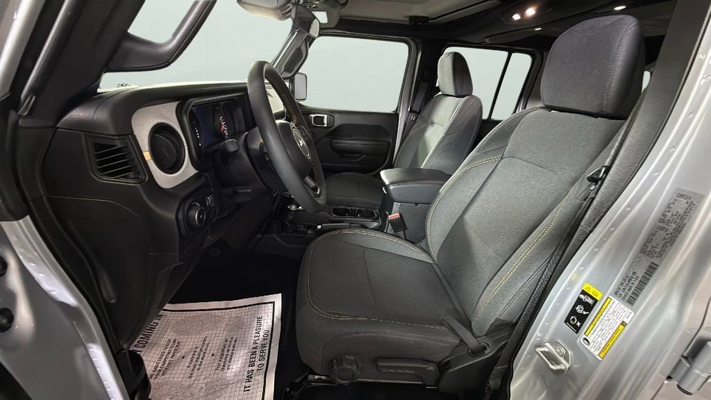 Used 2024 Jeep Wrangler Sport S image 14