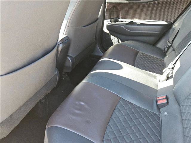 Used 2019 Toyota C-HR Limited FWD image 17