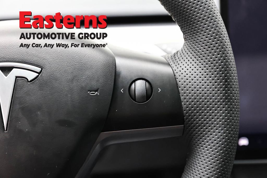 Used 2023 Tesla Model 3 Standard Range image 16