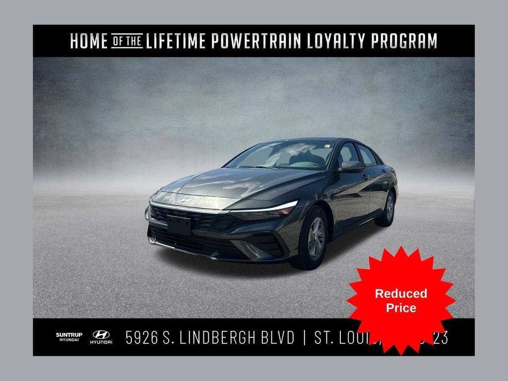Used 2026 Hyundai Elantra SE FWD image 1