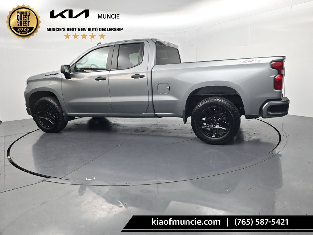 Used 2026 Chevrolet Silverado 1500 Custom w/ LPO, Dark Essentials Package AWD/4WD image 5
