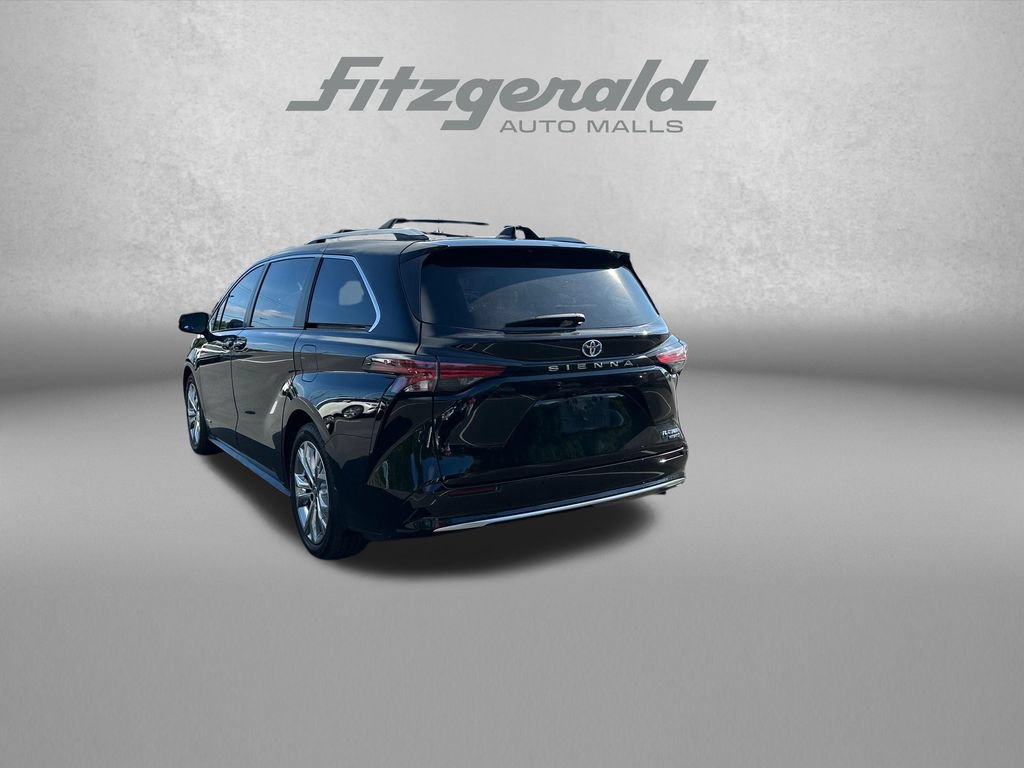 Used 2021 Toyota Sienna Platinum FWD image 6