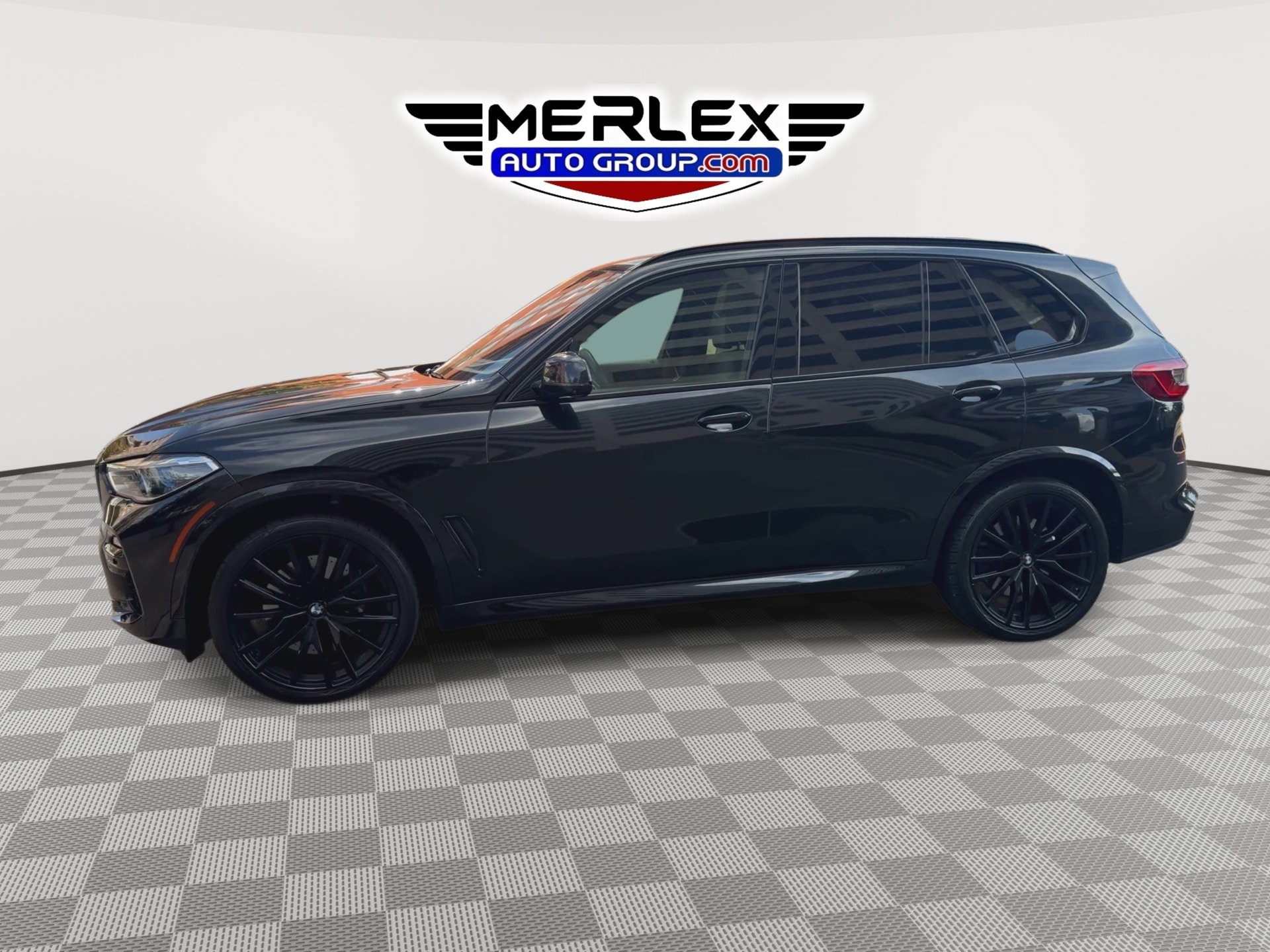 Used 2020 BMW X5 M50i w/ Executive Package AWD/4WD image 5