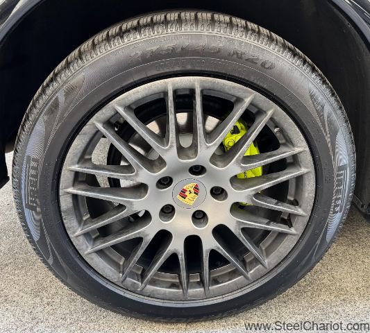 Used 2017 Porsche Cayenne S Platinum image 28