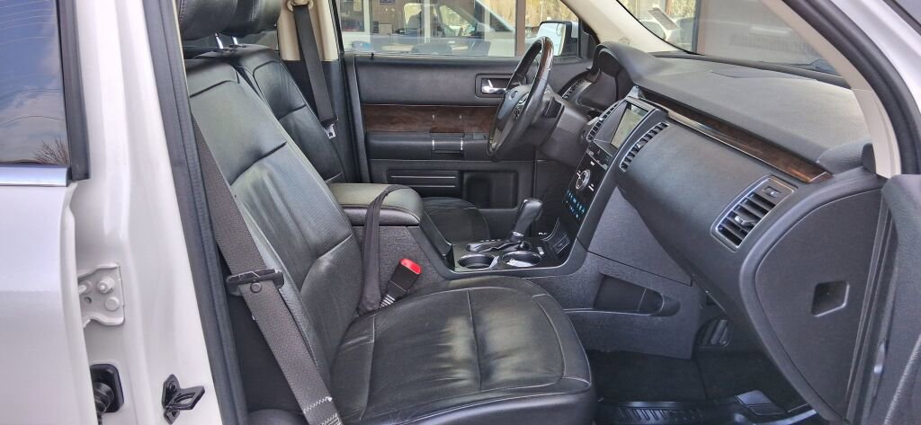 Used 2016 Ford Flex Limited w/ Equipment Group 303A AWD/4WD image 11