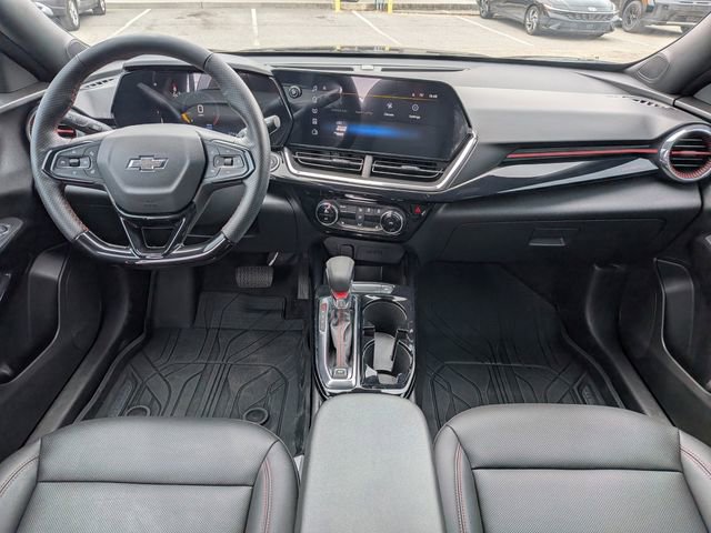 Used 2025 Chevrolet Trax RS w/ Driver Confidence Package image 15