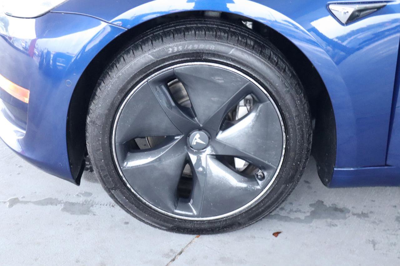 Used 2018 Tesla Model 3 Mid Range RWD image 12