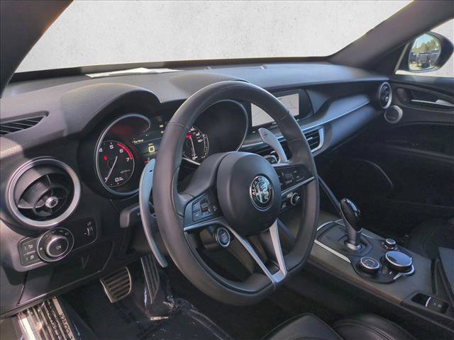 Used 2018 Alfa Romeo Stelvio Ti Sport image 10