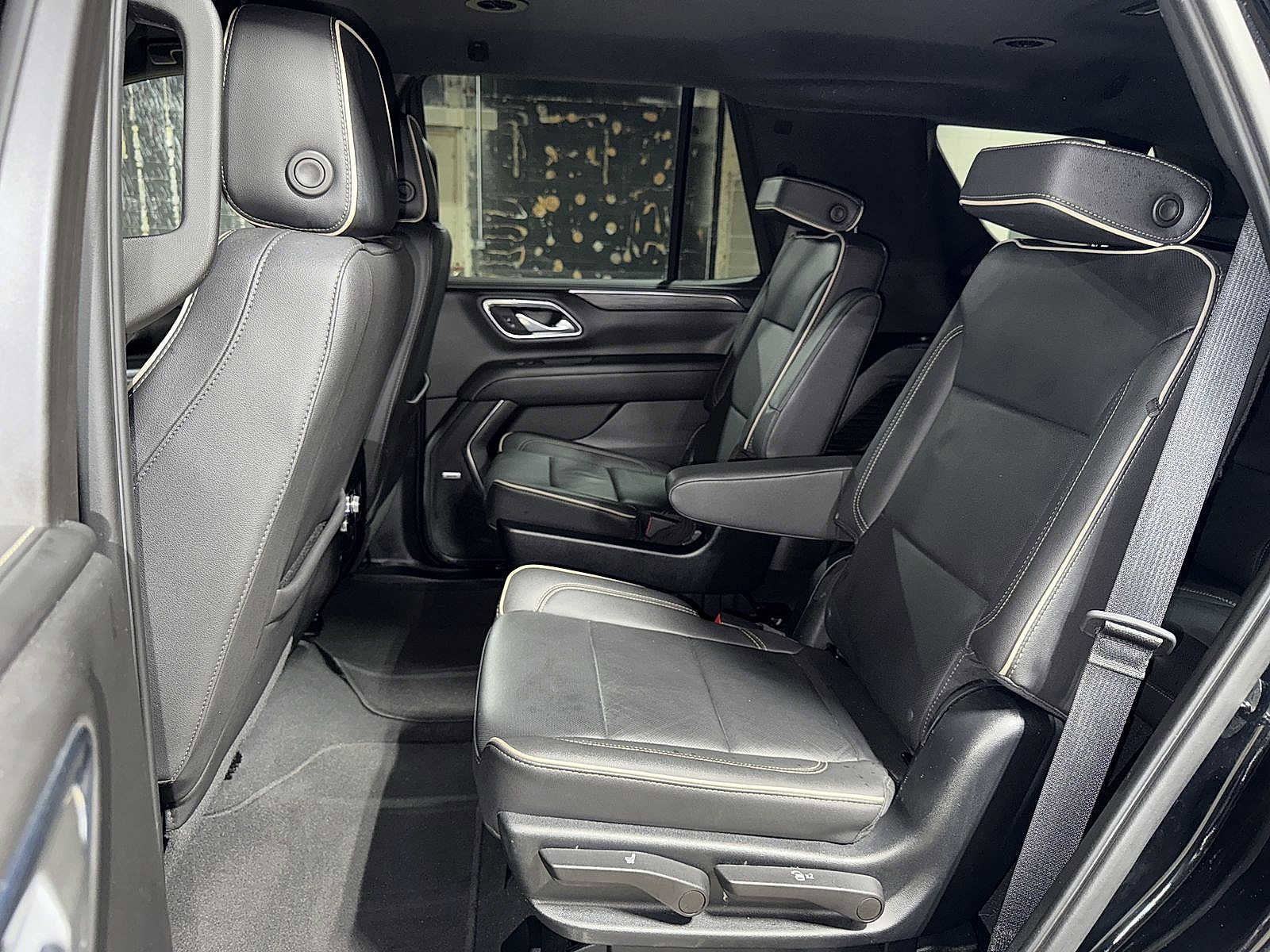 Used 2023 GMC Yukon SLT image 17