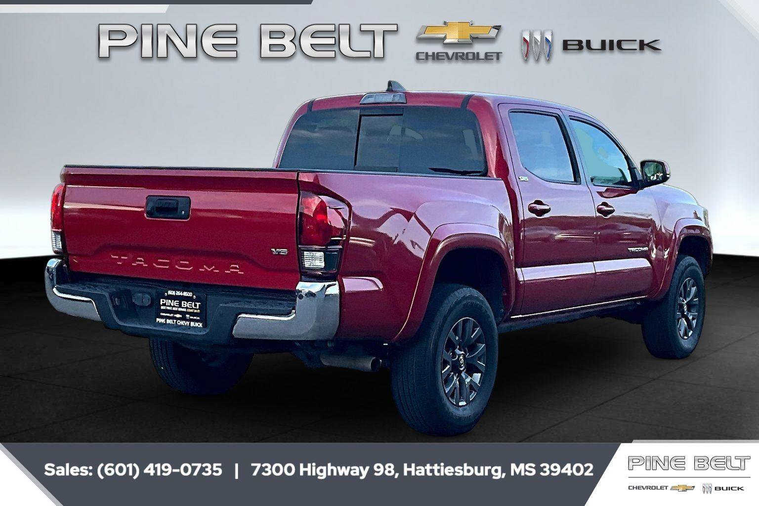 Used 2022 Toyota Tacoma SR5 RWD image 12