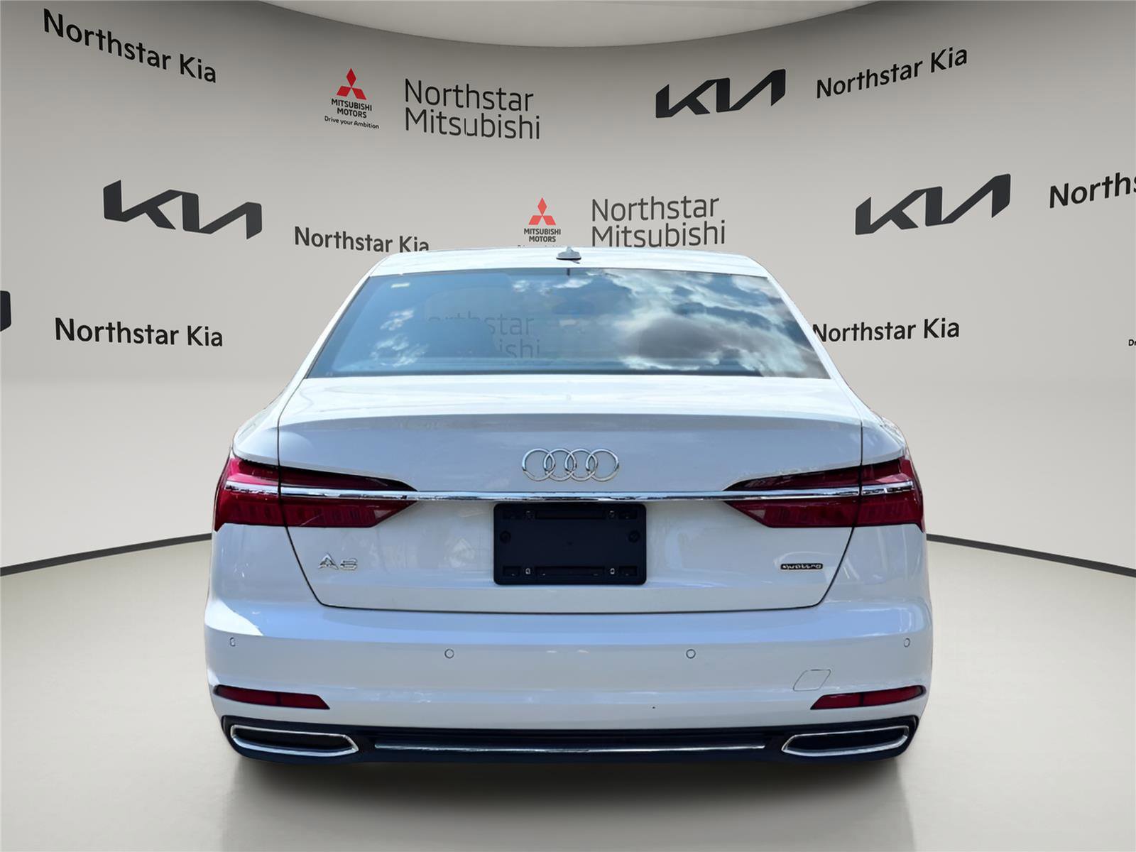 Used 2023 Audi A6 Premium Plus w/ Premium Plus Package AWD/4WD image 3