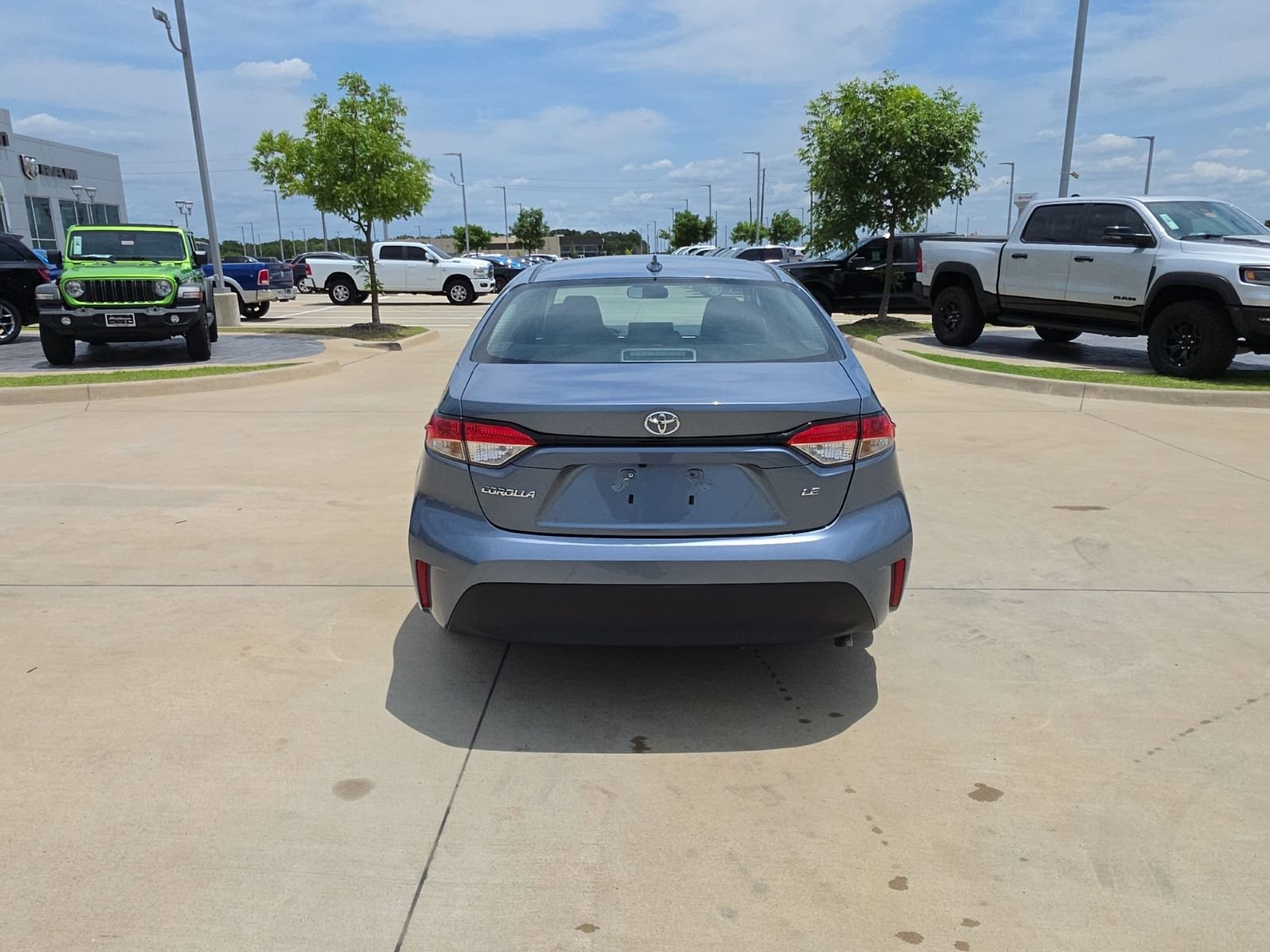 Used 2024 Toyota Corolla LE FWD image 4
