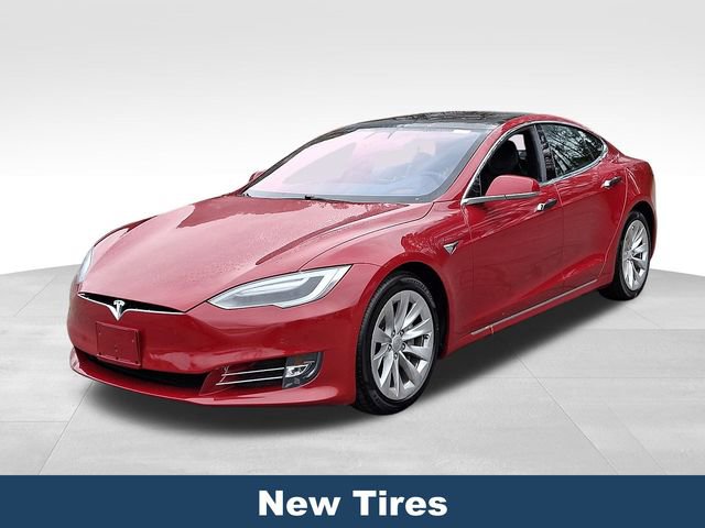 Used 2017 Tesla Model S 90D image 4
