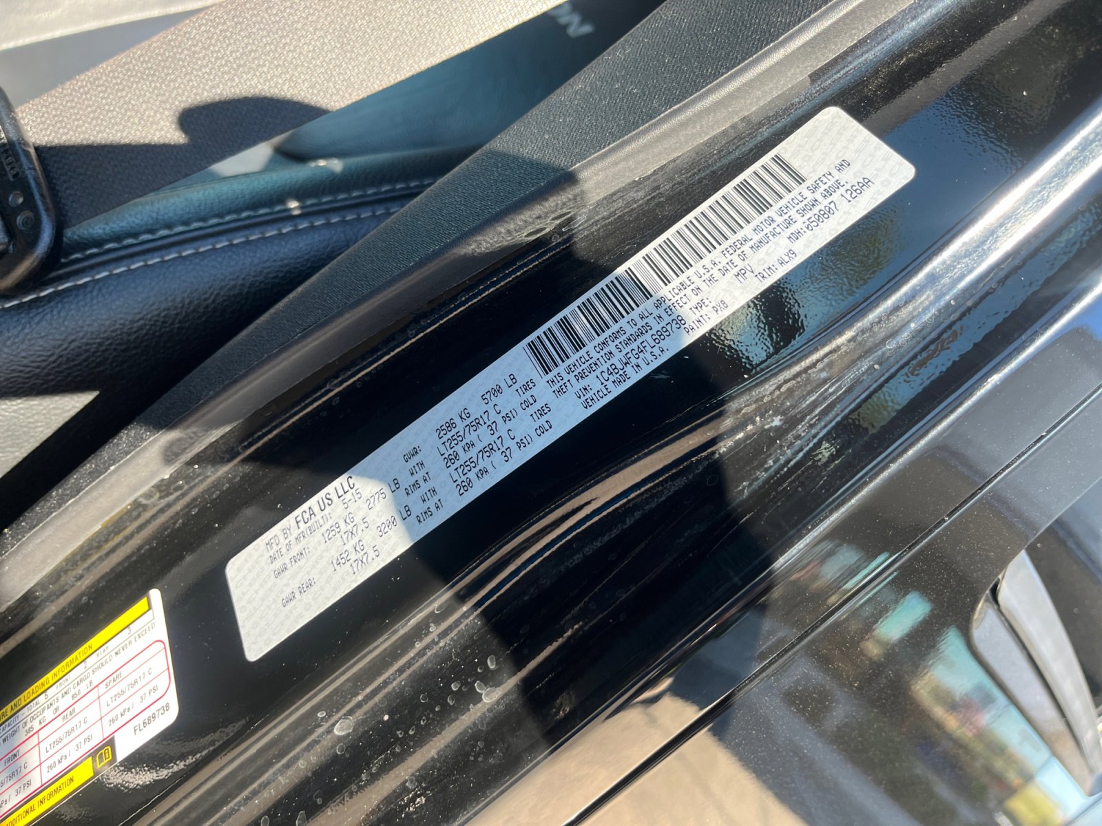 Used 2015 Jeep Wrangler Unlimited Rubicon w/ Connectivity Group image 26