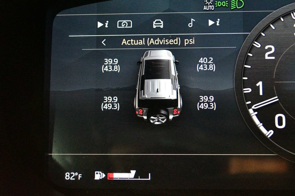 Used 2022 Land Rover Defender 110 X-Dynamic SE AWD/4WD image 50