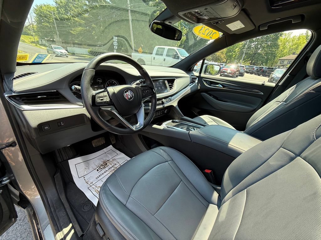 Used 2023 Buick Enclave Essence w/ Experience Buick Package AWD/4WD image 18