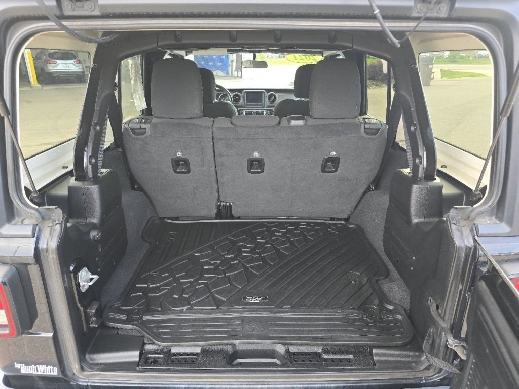 Used 2021 Jeep Wrangler Unlimited Sport AWD/4WD image 17