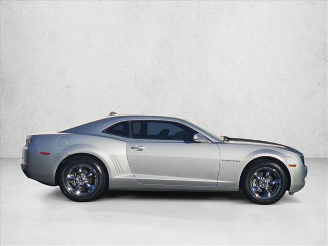 Used 2011 Chevrolet Camaro LS RWD image 4