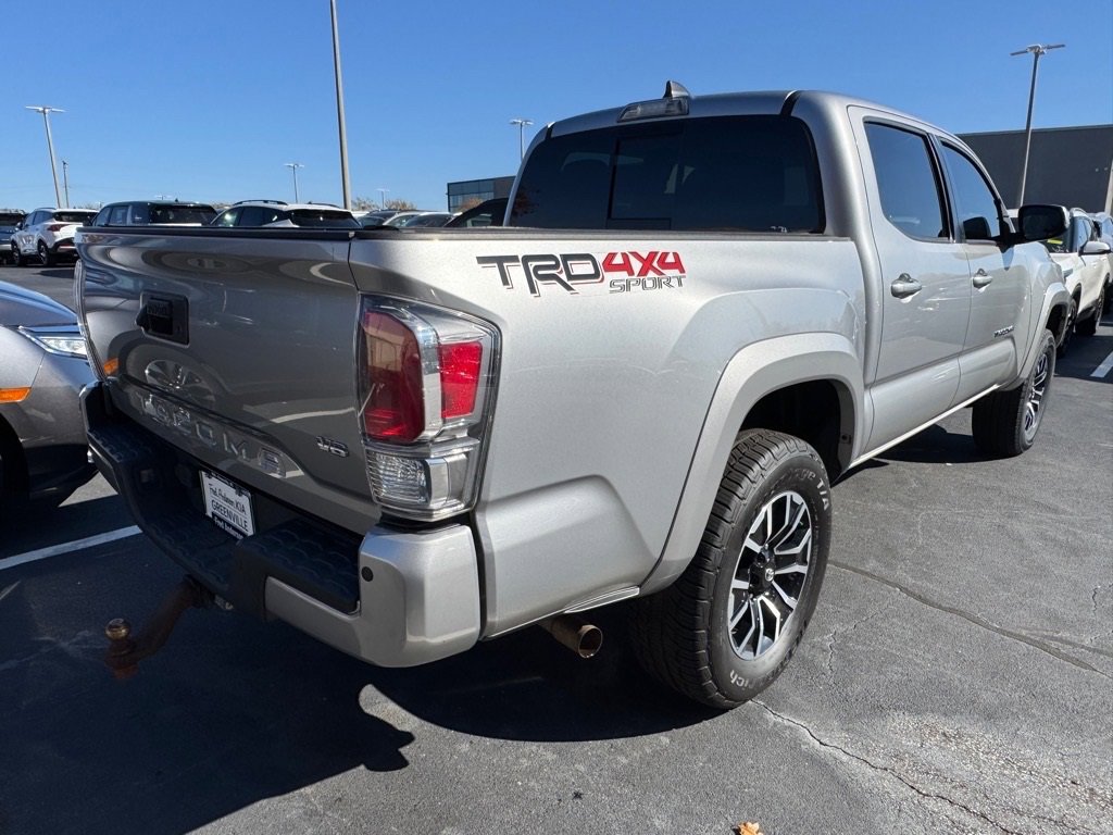 Used 2020 Toyota Tacoma TRD Sport w/ Technology Package image 3