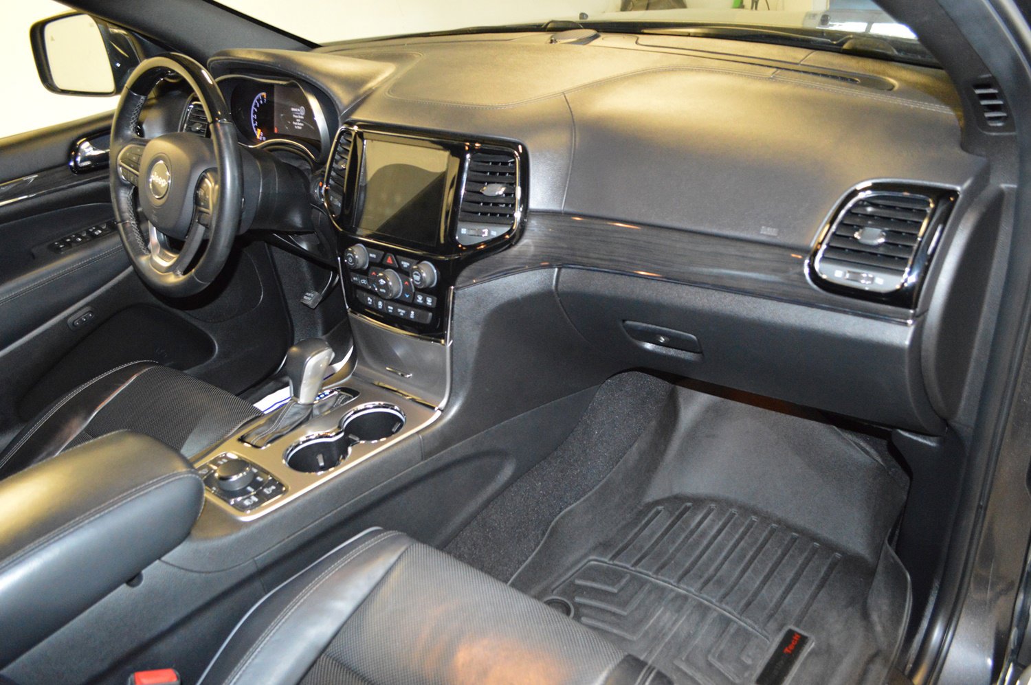 Used 2019 Jeep Grand Cherokee Overland image 10