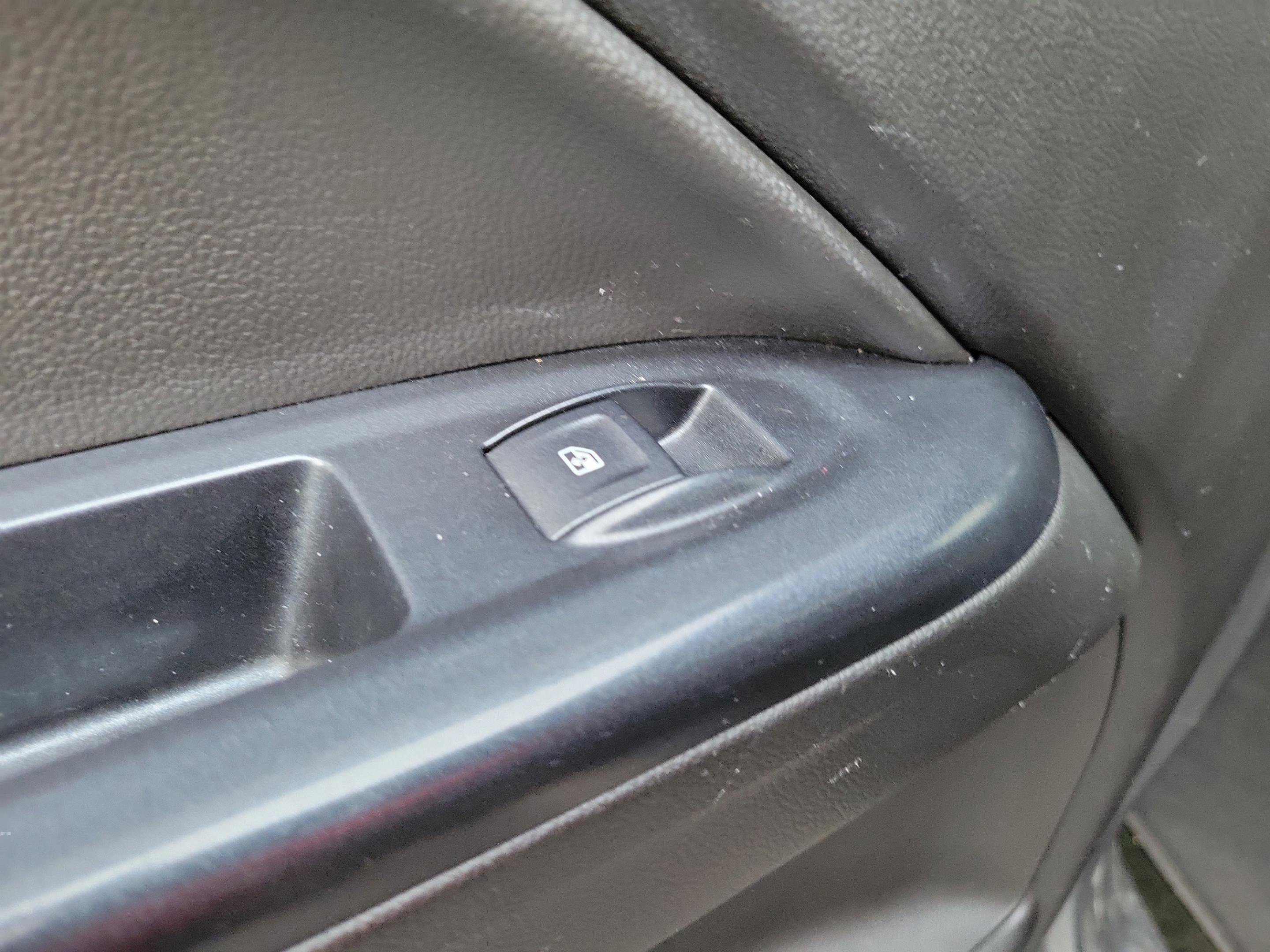 Used 2017 Chevrolet Colorado LT w/ LT Convenience Package AWD/4WD image 13