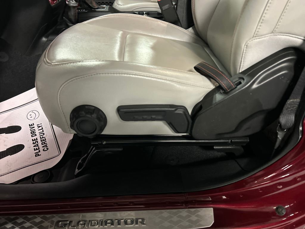 Used 2021 Jeep Gladiator Mojave w/ Dual Top Group AWD/4WD image 13