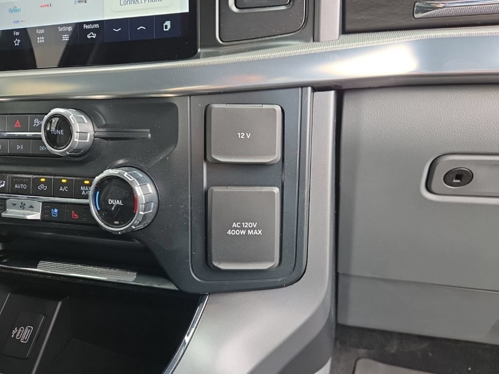 Used 2025 Ford F150 Lariat AWD/4WD image 40