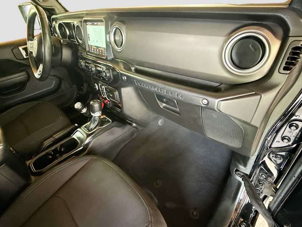 Used 2022 Jeep Wrangler Unlimited Rubicon 4xe AWD/4WD image 34