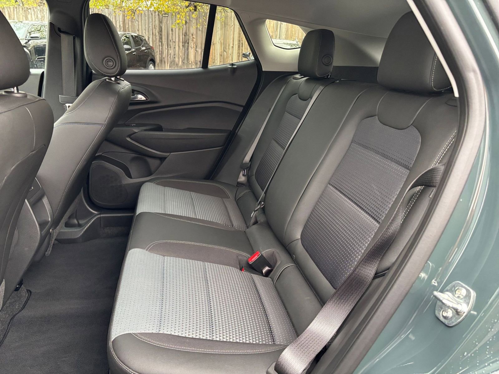 Used 2025 Chevrolet Trax LT image 20