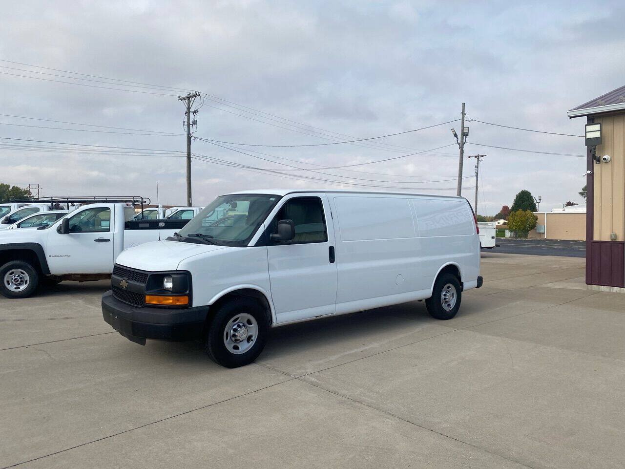 Used 2014 Chevrolet Express 3500 Extended RWD image 7