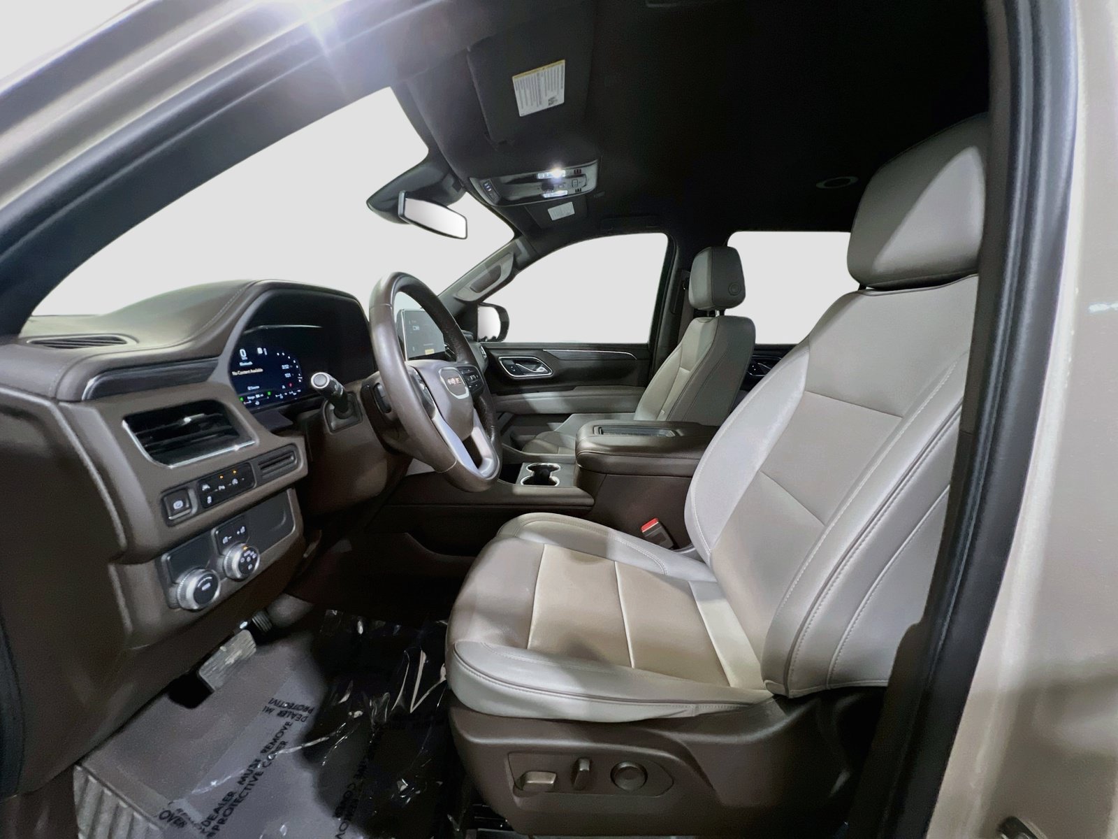 Used 2023 GMC Yukon SLT RWD image 16