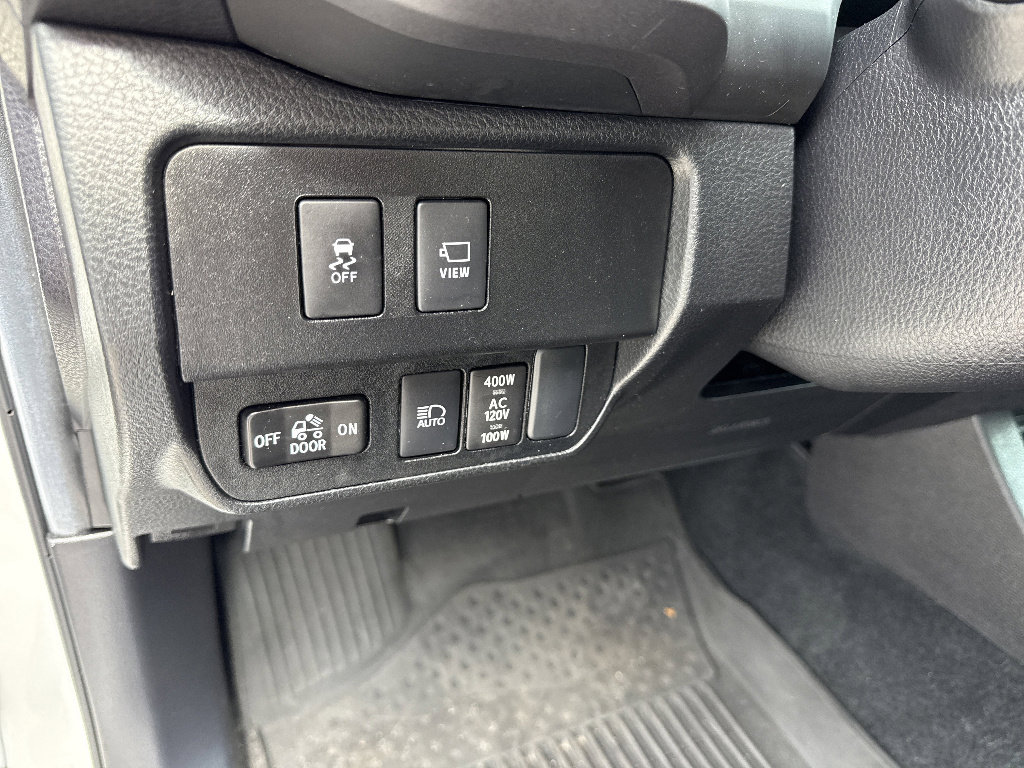 Used 2023 Toyota Tacoma TRD Off-Road w/ TRD Premium Off Road Package AWD/4WD image 40